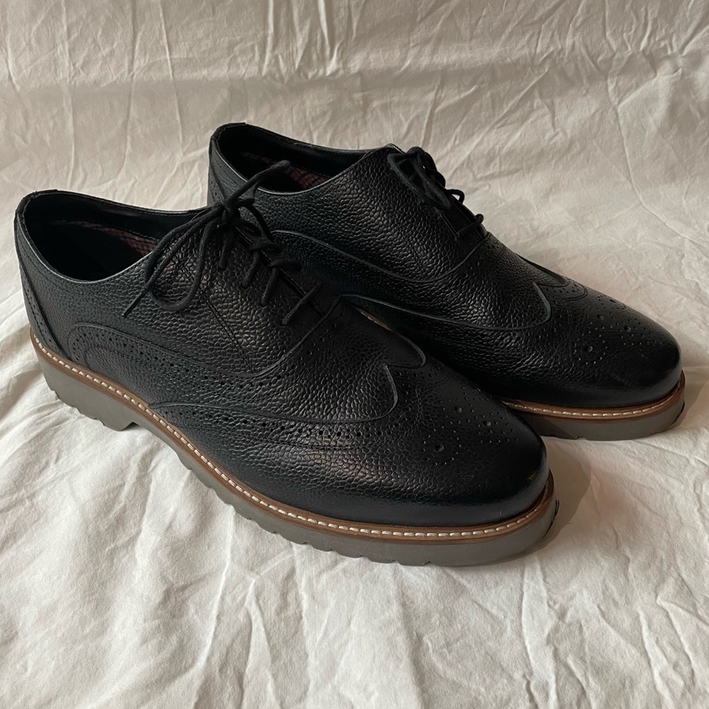 Brand New Ben Sherman Leather Brogue Shoes in Black. Size 11 (US)